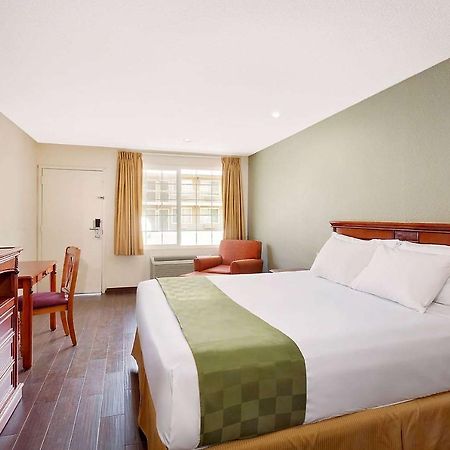 Travelodge By Wyndham Ел Сентро Екстериор снимка